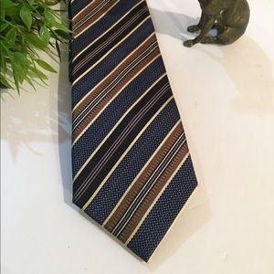 NORDSTROM 100% Silk TIE Navy & Stripes NEW